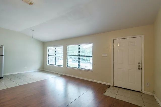$1,200 | 5031 Pine Avenue, Unit C1, Pasadena, TX 77503