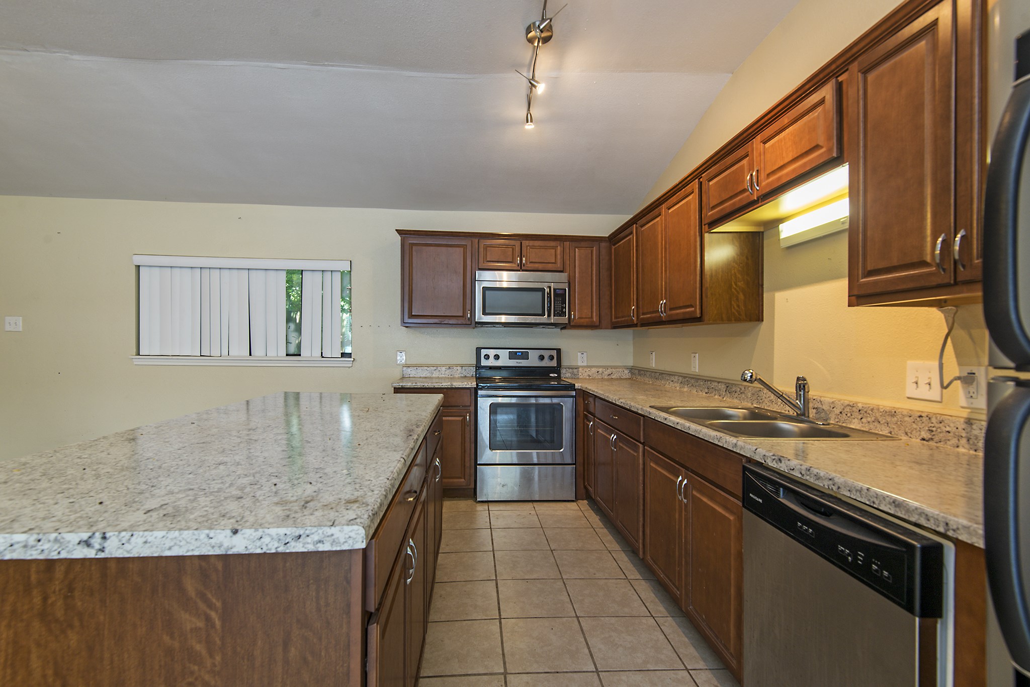 5031 Pine Avenue, Unit C1 Pasadena, TX 77503 - Photo 4 of 13