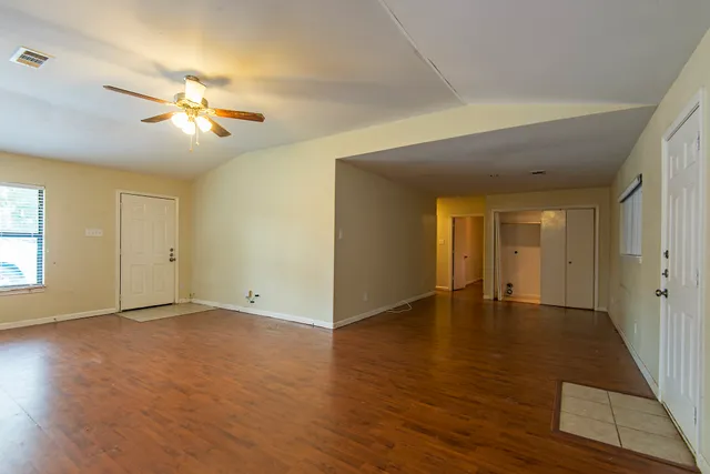 $1,200 | 5031 Pine Avenue, Unit C1, Pasadena, TX 77503