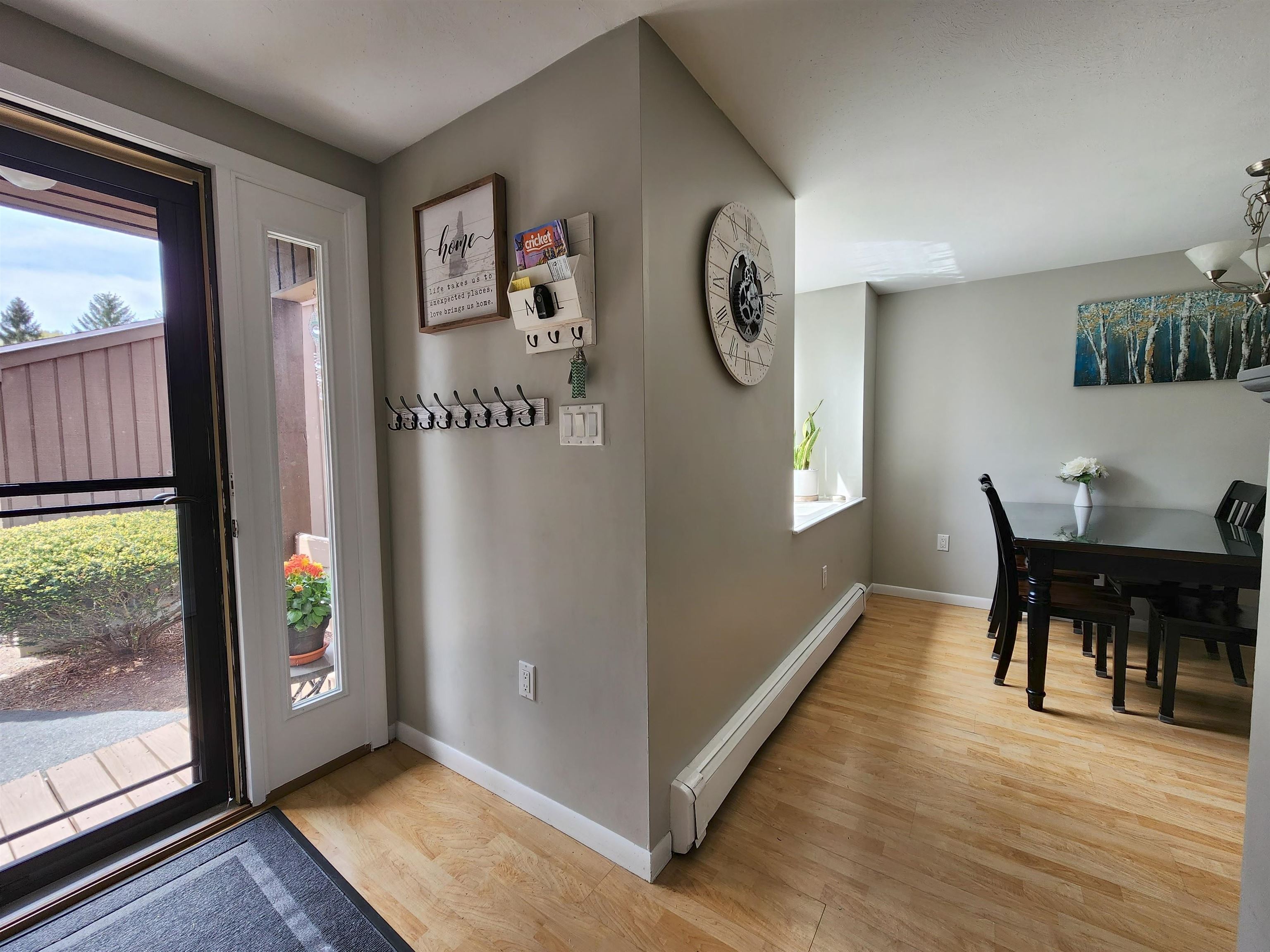 55 Spring Cove Road Nashua, NH 03062 - Photo 3 of 26 Gallery Image 3
