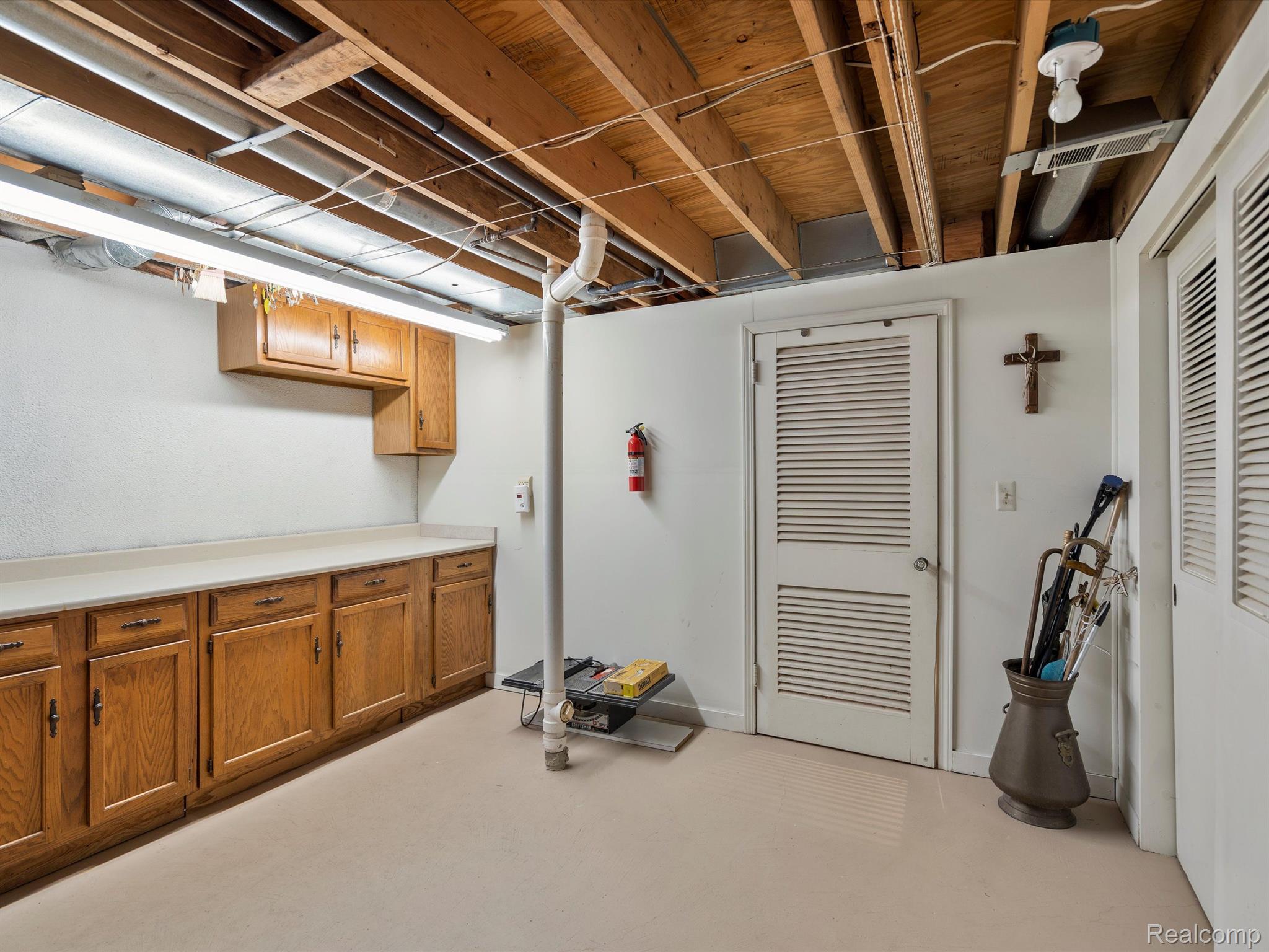 830 Stag Ridge Road Rochester, MI 48309 - Photo 43 of 50 Gallery Image 43