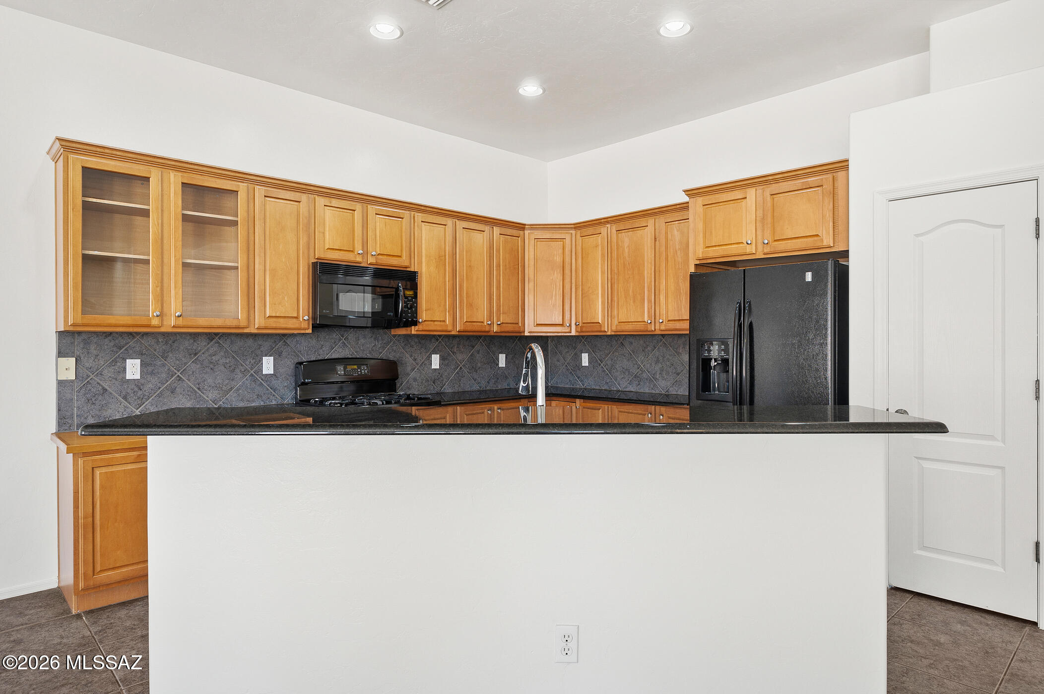 1053 South Seldon Place Vail, AZ 85641 - Photo 13 of 45 Kitchen