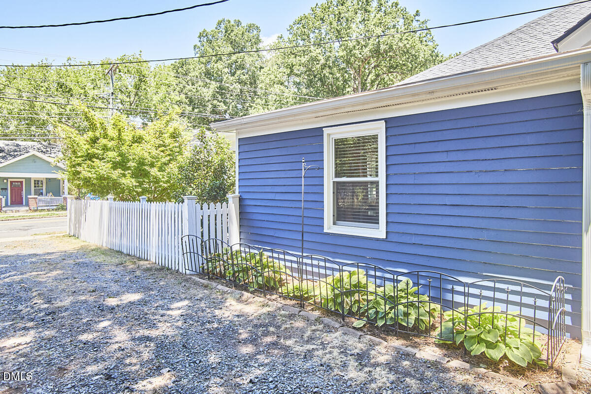 2203 Chapel Hill Road Durham, NC 27707 - Photo 9 of 61