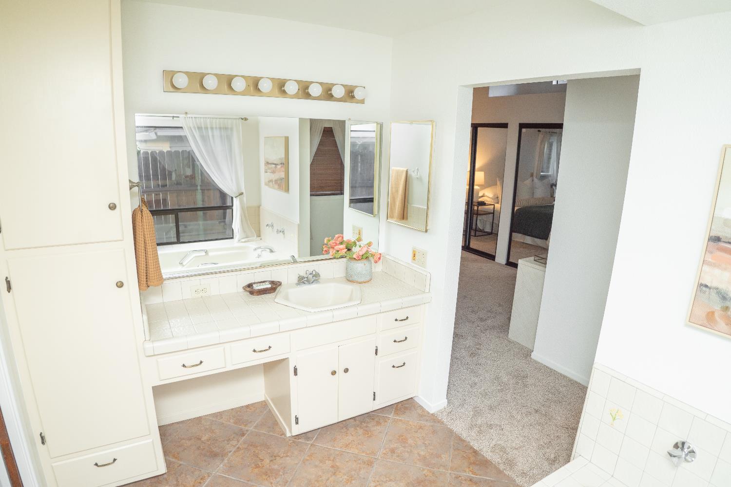 2596 Roslyn Way Sacramento, CA 95821 - Photo 17 of 28