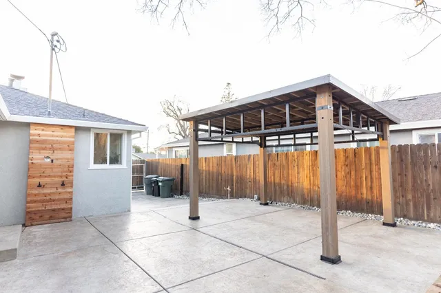 $629,000 | 2596 Roslyn Way, Sacramento, CA 95821