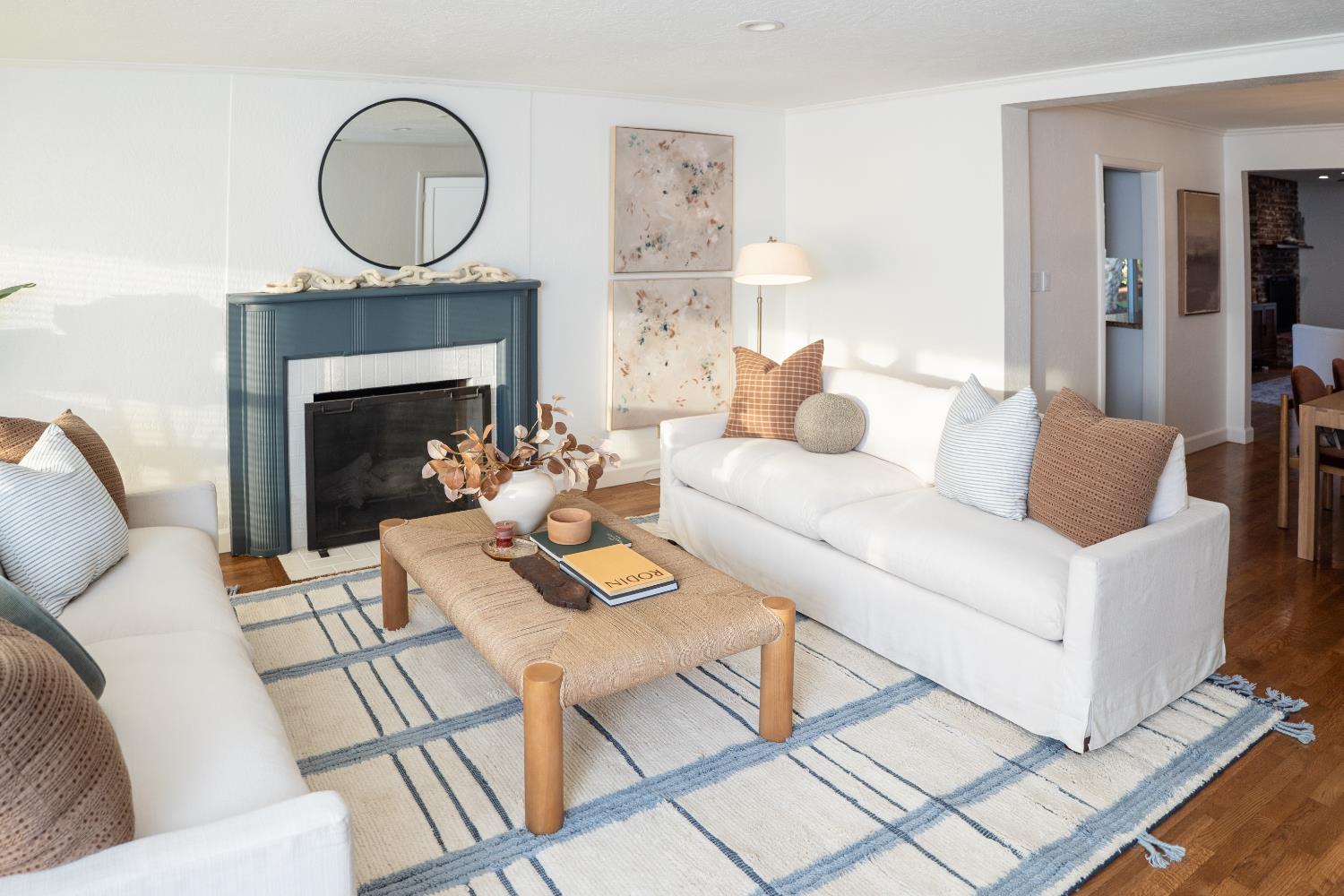 2596 Roslyn Way Sacramento, CA 95821 - Photo 4 of 28