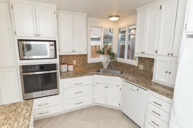 $629,000 | 2596 Roslyn Way, Sacramento, CA 95821