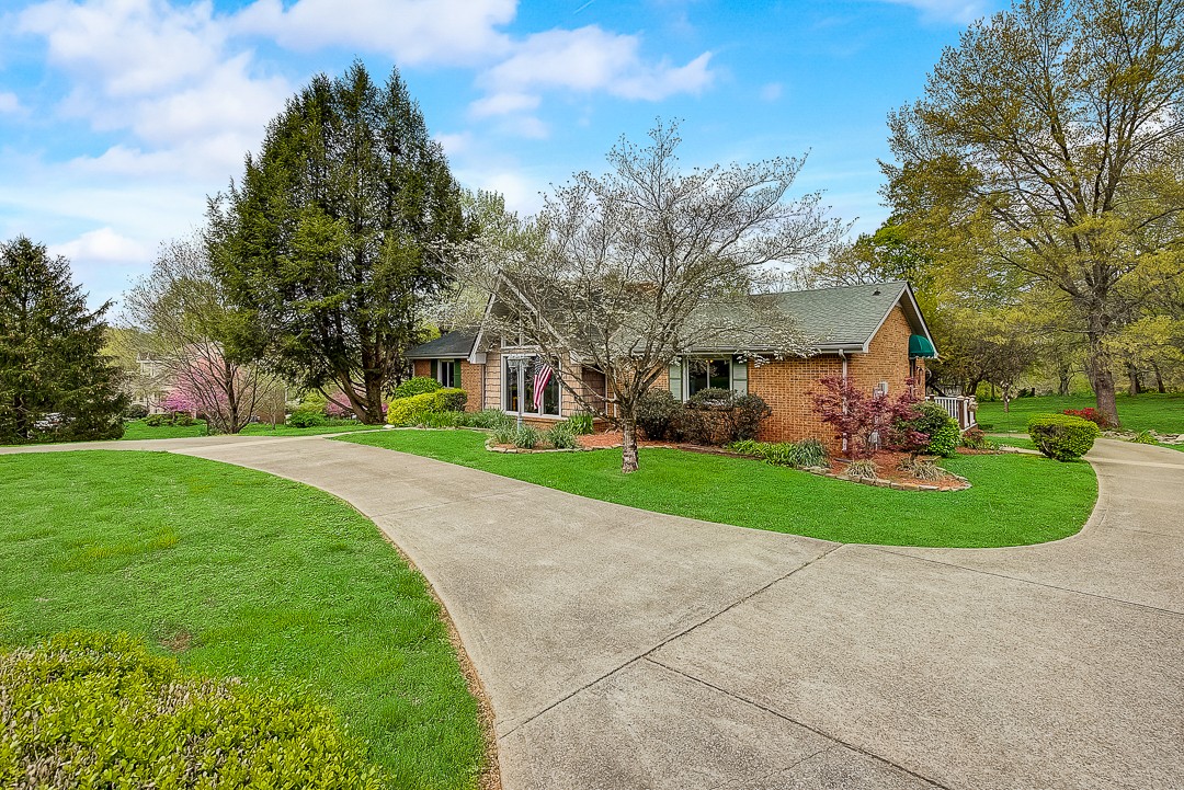 604 Hay Market Road Clarksville, TN 37043 - Photo 3 of 38 Gallery Image 3