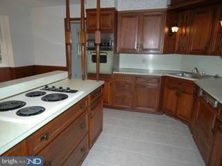 3109 Cricket Road Reading, PA 19605 - Photo 4 of 6 Gallery Image 4