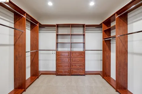 $2,475,000 | 6611 Elverton Drive, Oakland, CA 94611