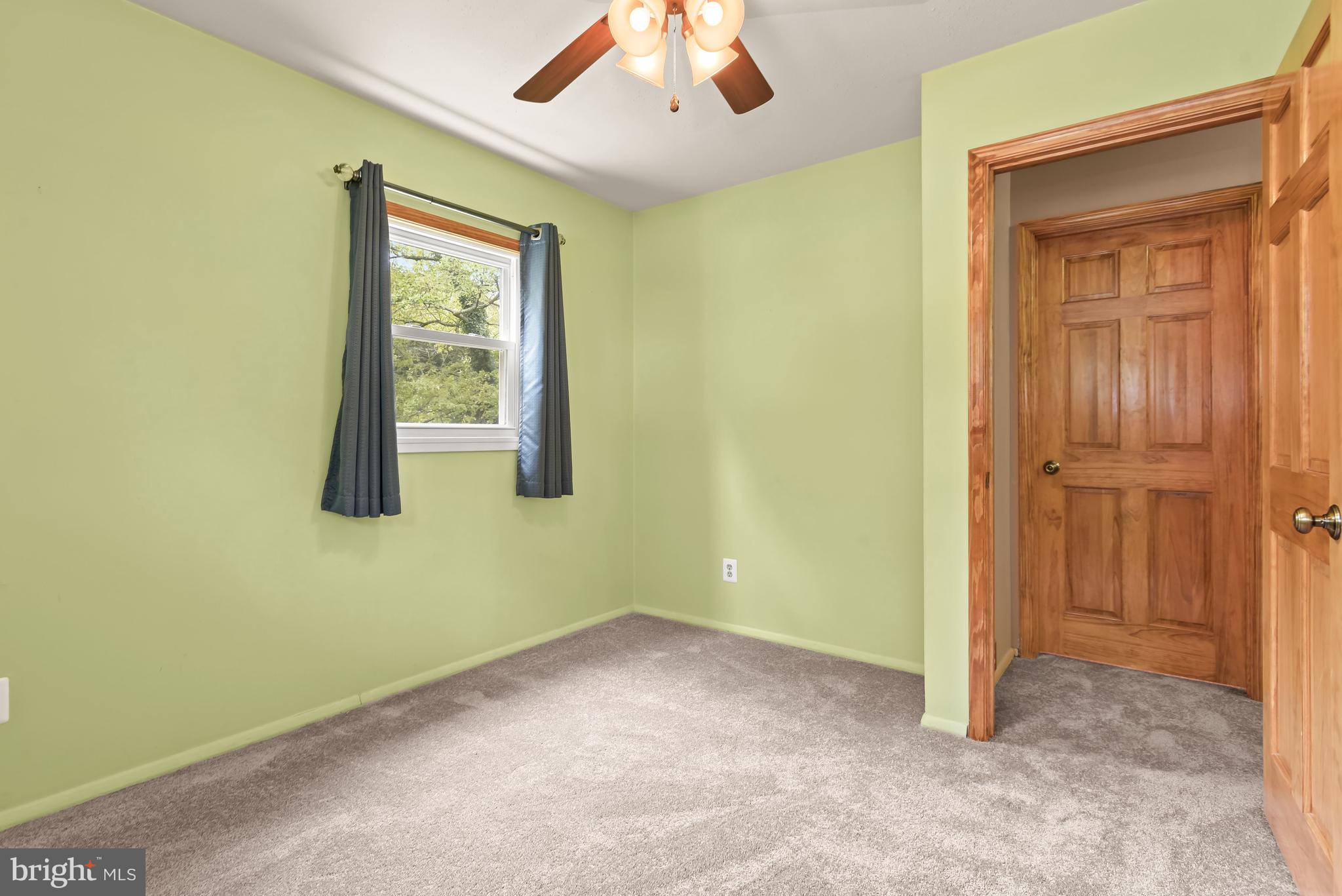 121 Tulip Drive Gaithersburg, MD 20877 - Photo 18 of 58 Bedroom 2