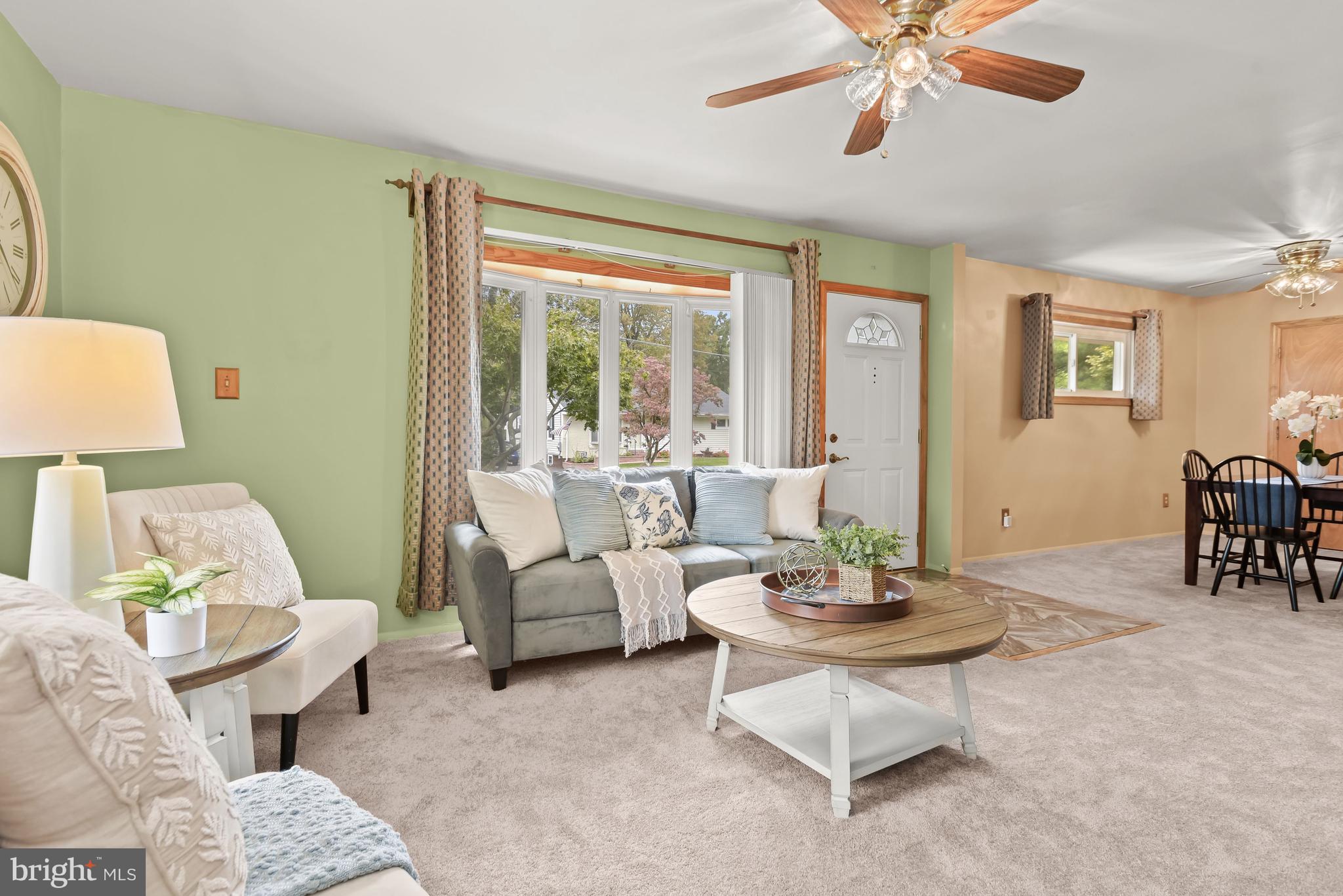 121 Tulip Drive Gaithersburg, MD 20877 - Photo 57 of 58 Sun filled open floor plan with new carpet