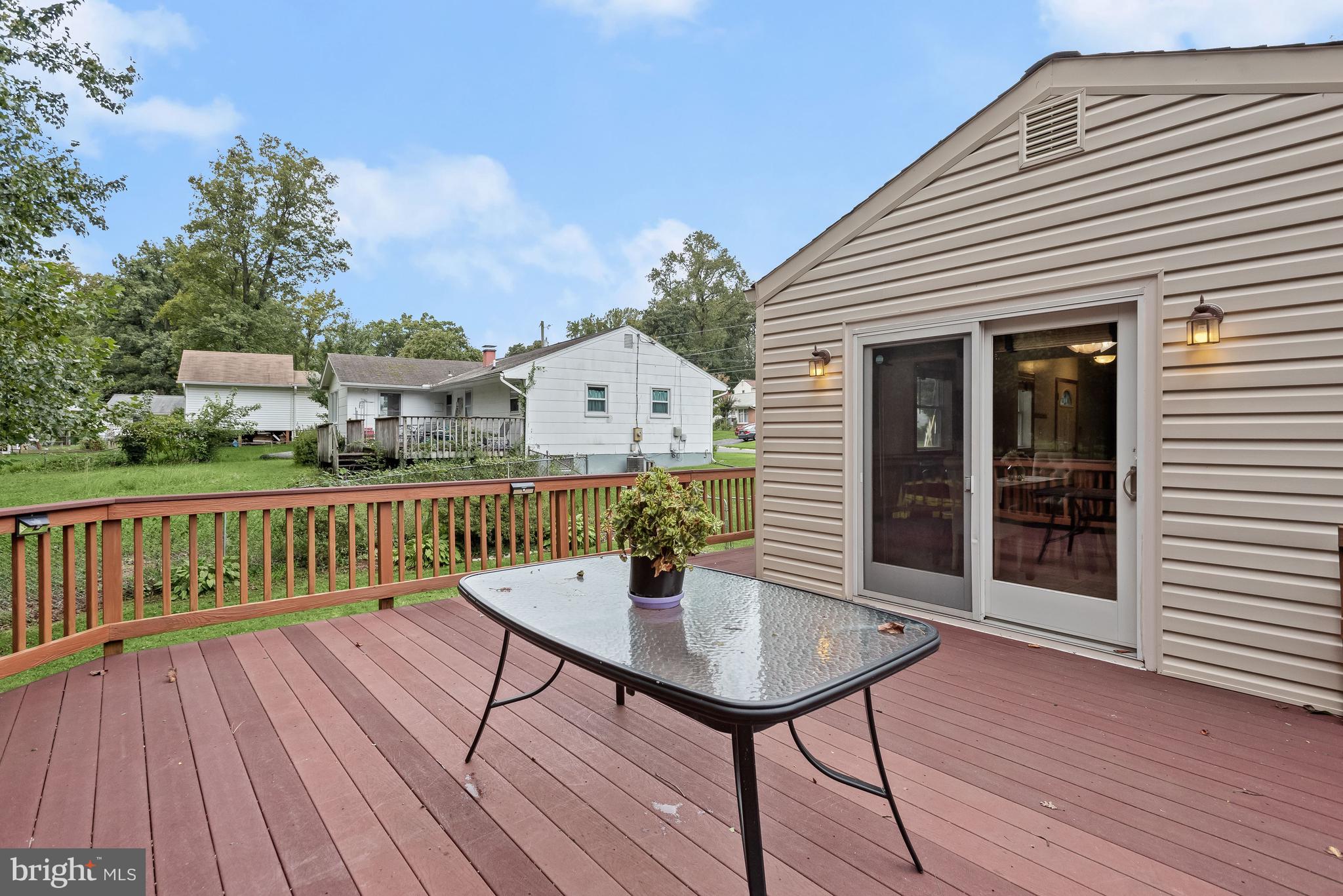 121 Tulip Drive Gaithersburg, MD 20877 - Photo 26 of 58 Expansive Deck