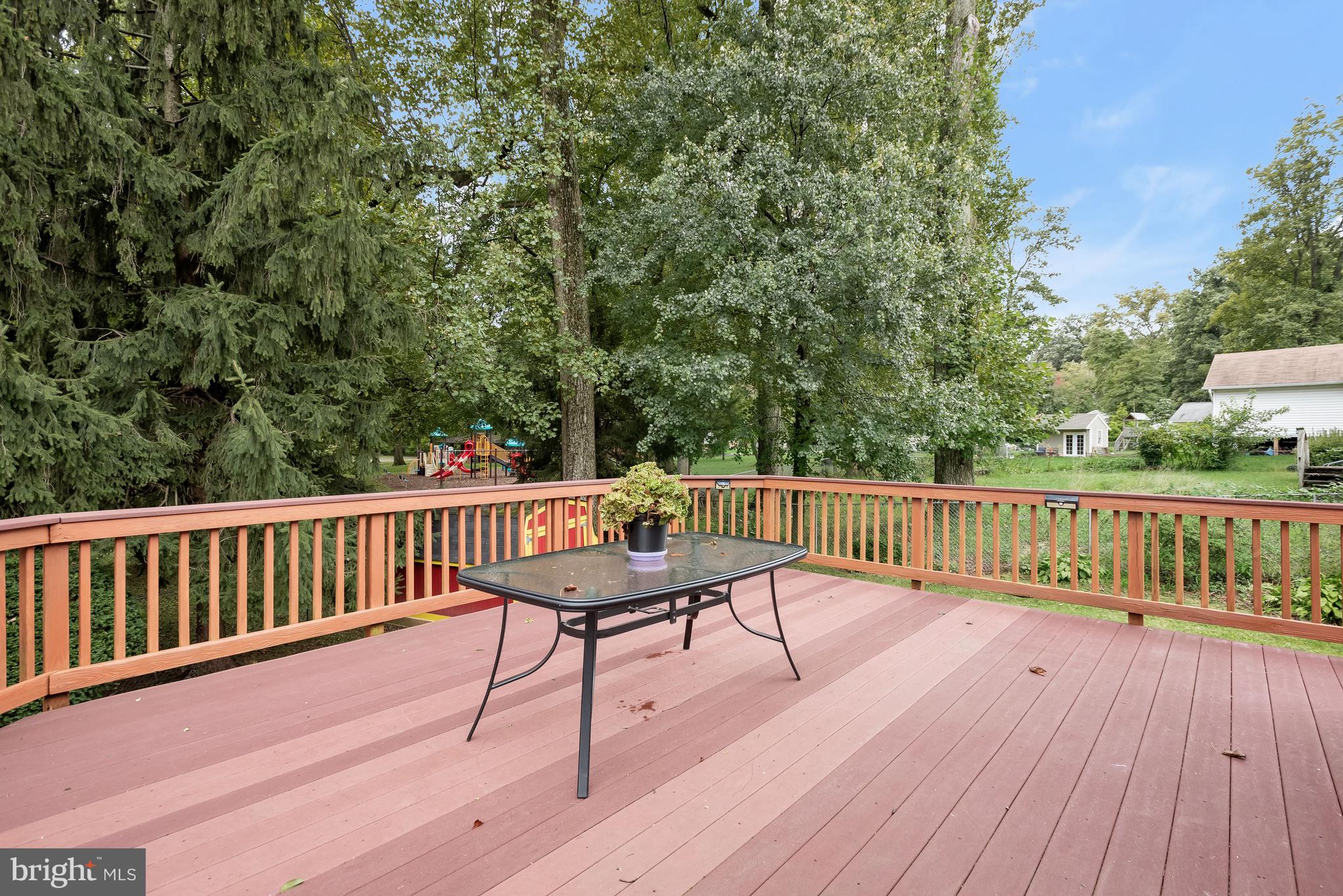 121 Tulip Drive Gaithersburg, MD 20877 - Photo 27 of 58 Expansive Deck