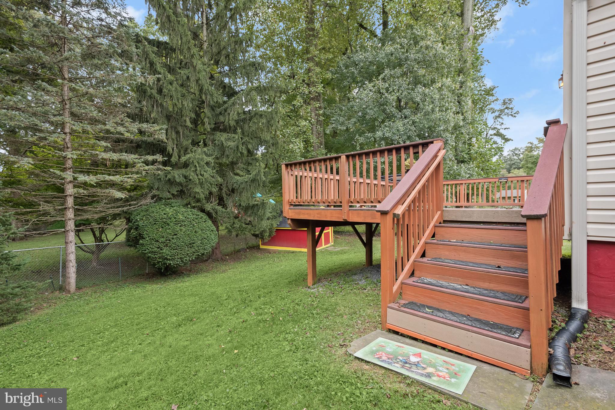 121 Tulip Drive Gaithersburg, MD 20877 - Photo 29 of 58 Fenced backyard