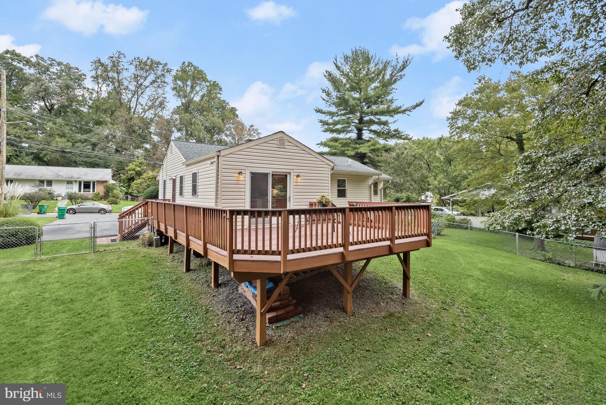 121 Tulip Drive Gaithersburg, MD 20877 - Photo 34 of 58 Rear Exterior