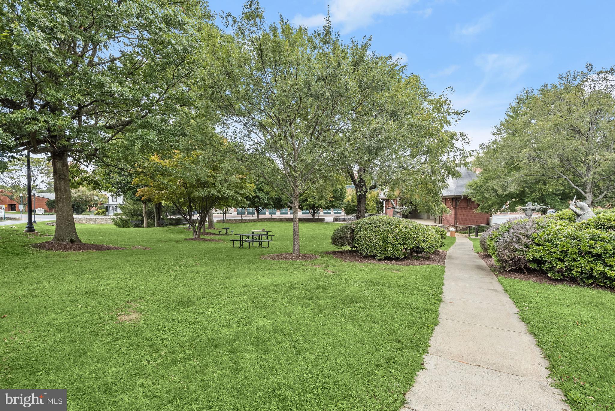 121 Tulip Drive Gaithersburg, MD 20877 - Photo 49 of 58 Community