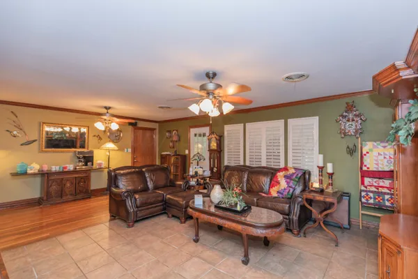 $275,000 | 105 Pratt Street, Claude, TX 79019