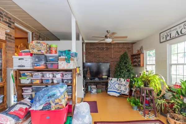 $275,000 | 105 Pratt Street, Claude, TX 79019