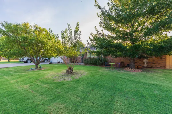 $275,000 | 105 Pratt Street, Claude, TX 79019