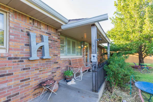 $275,000 | 105 Pratt Street, Claude, TX 79019