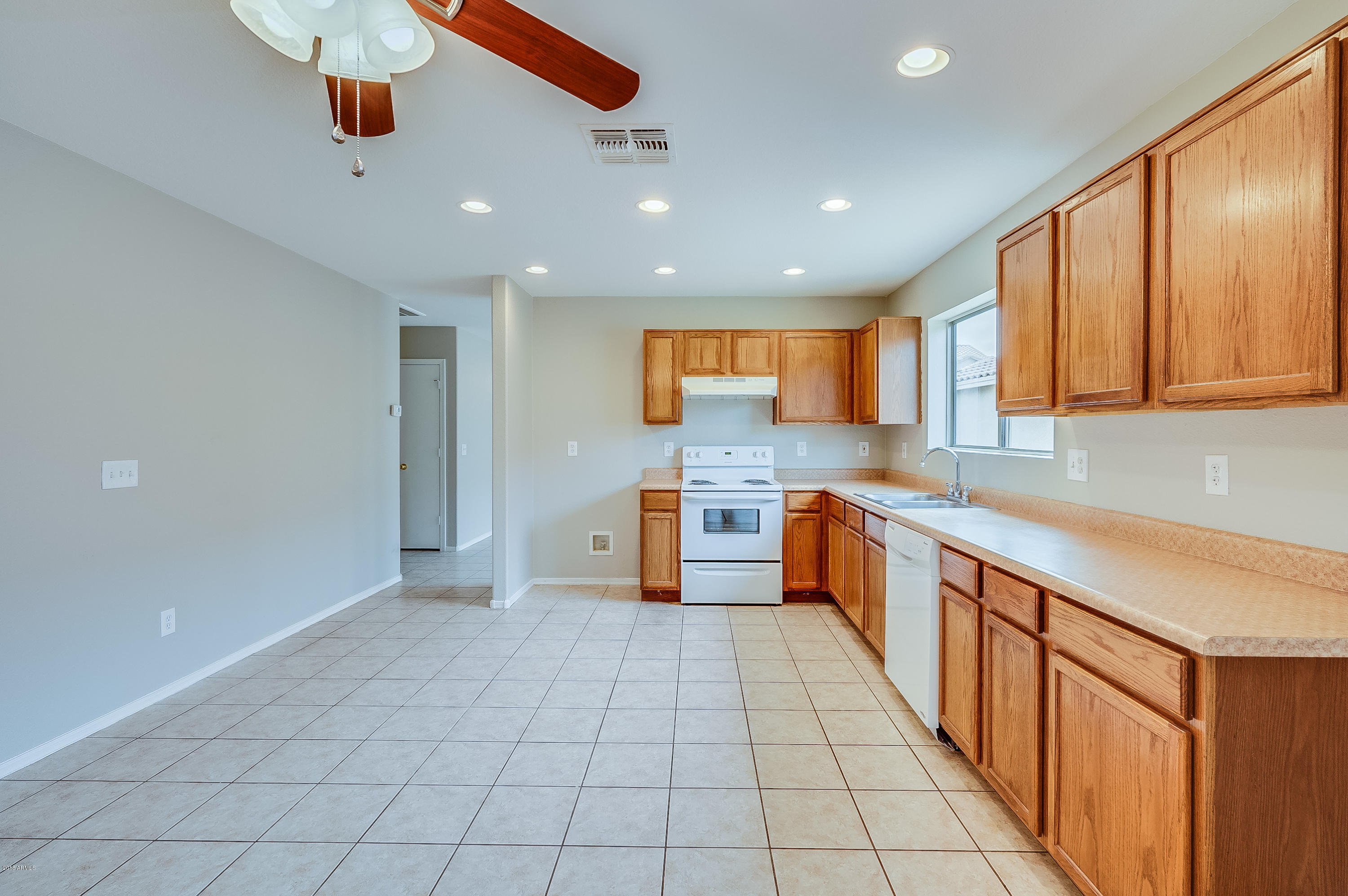 9722 West Payson Road Tolleson, AZ 85353 - Photo 3 of 22 photo_03