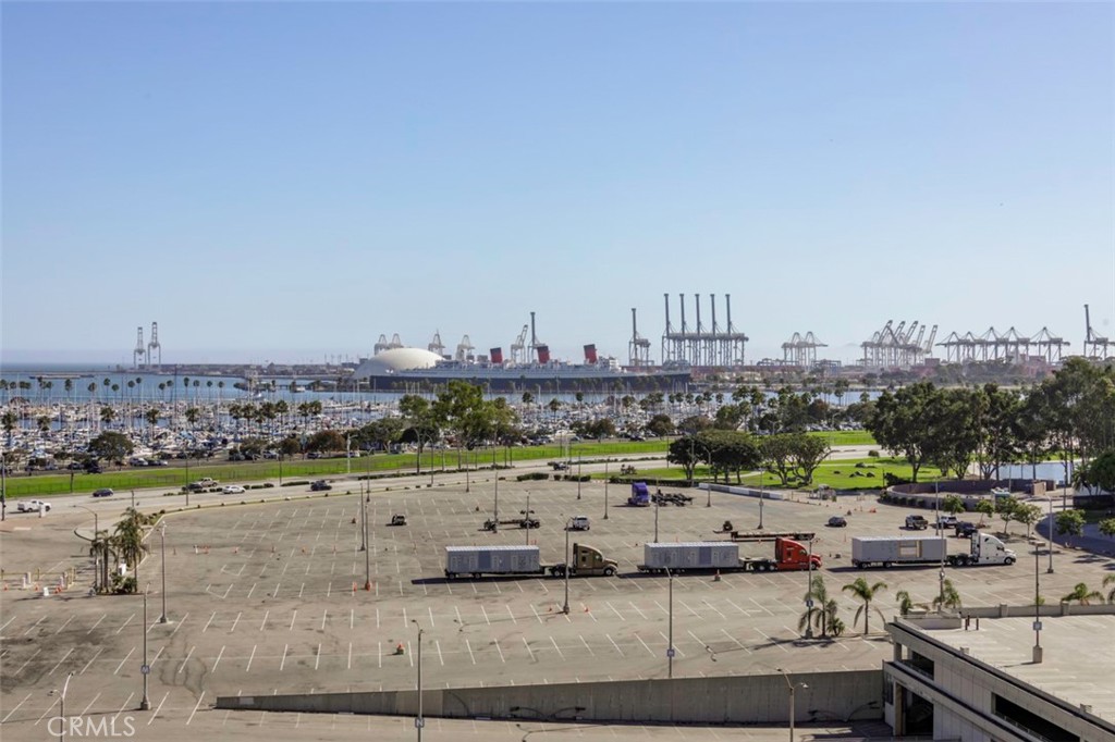 525 East Seaside Way, Unit 704 Long Beach, CA 90802 - Photo 6 of 38 a view of a city