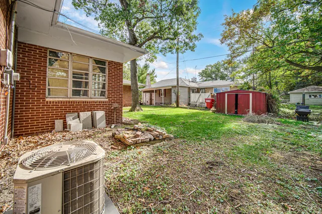 $2,200 | 7139 Forest Avenue, Gary, IN 46403