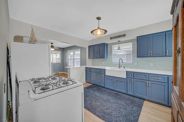 $2,200 | 7139 Forest Avenue, Gary, IN 46403