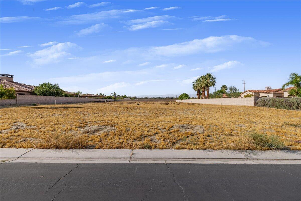 2 Carrera Place Rancho Mirage, CA 92270 - Photo 16 of 17 16-hdrephoto-2-carrera-pl-006