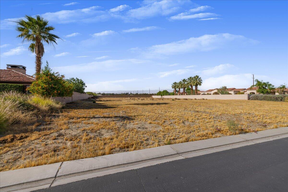 2 Carrera Place Rancho Mirage, CA 92270 - Photo 17 of 17 17-hdrephoto-2-carrera-pl-011