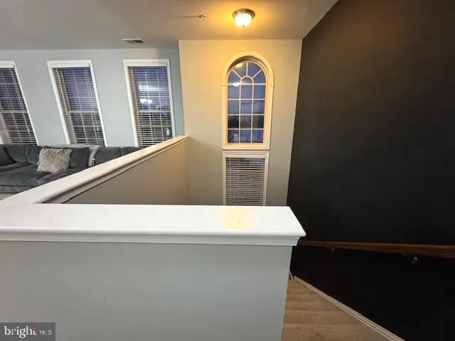 a view of livingroom with furniture