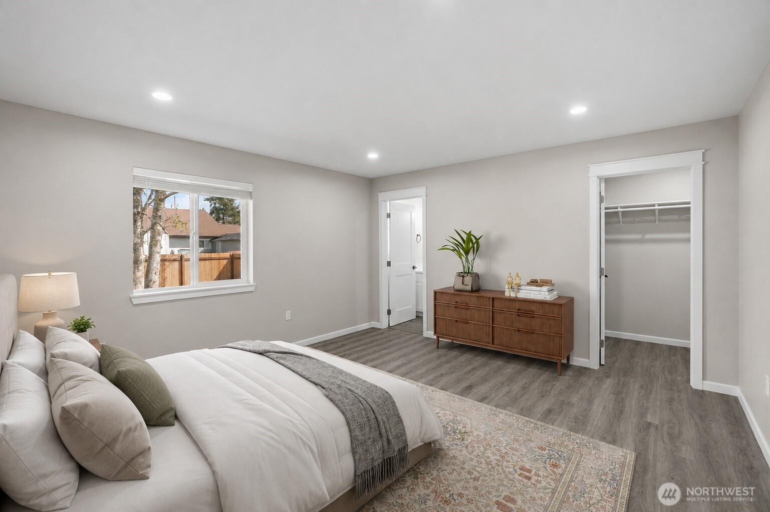 1010 MacFarlane Street Aberdeen, WA 98520 - Photo 13 of 28 a bedroom with bed and window