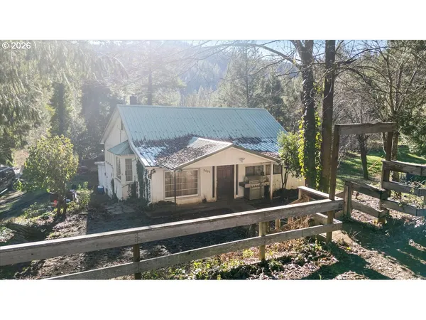 $725,000 | 2680 South Umpqua Road, Tiller, OR 97484