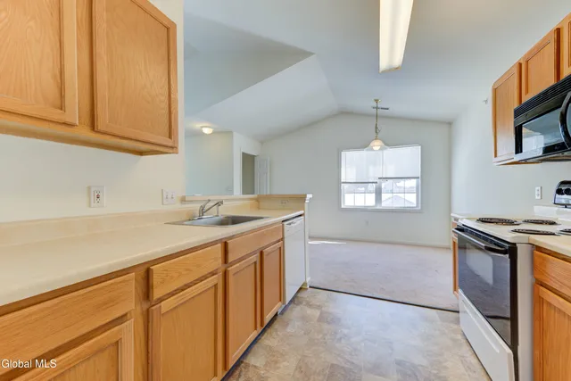 $1,350 | 304 Heritage Way, Unit 304, Wilton, NY 12831