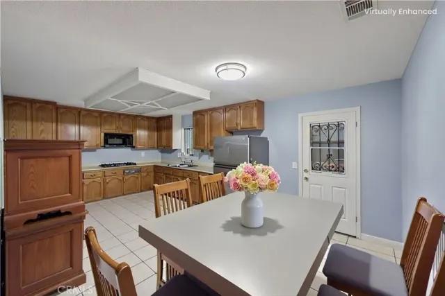 $899,000 | 402 South Howard Street, Corona, CA 92879