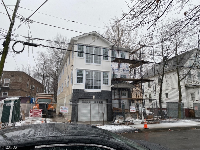 10 Abbotsford Avenue, Newark, NJ 07106 Compass