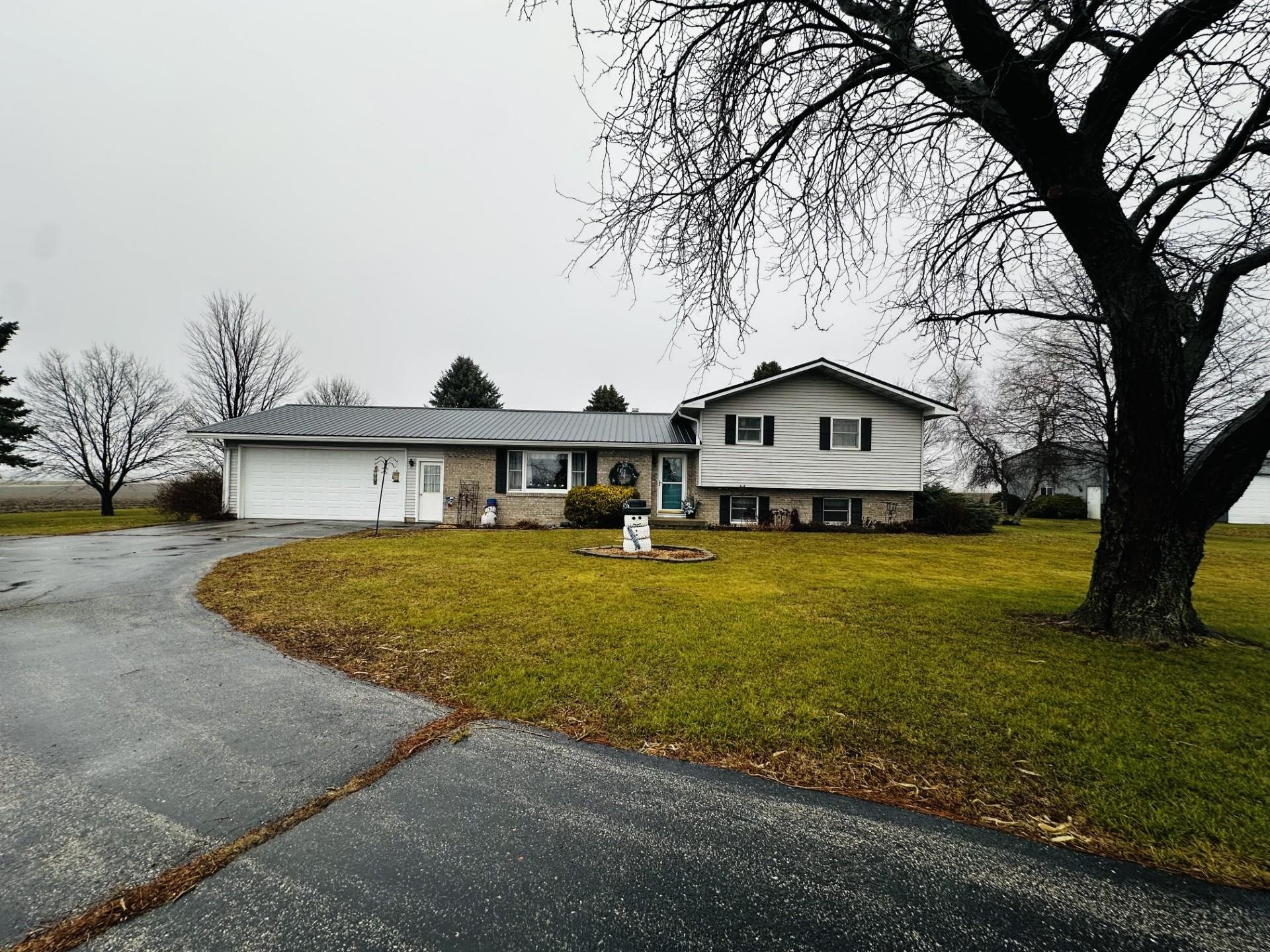 31001 Eagle Point Road Milledgeville, IL 61051 - Photo 1 of 28 Gallery Image 1