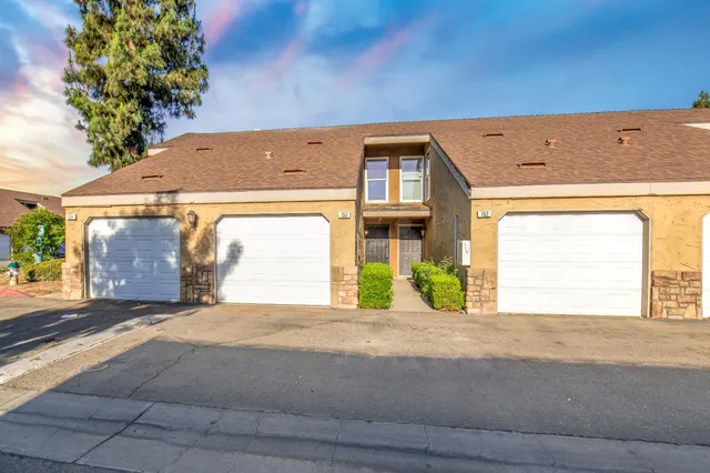 $269,900 | 7166 North Fruit Avenue, Unit 127, Fresno, CA 93711