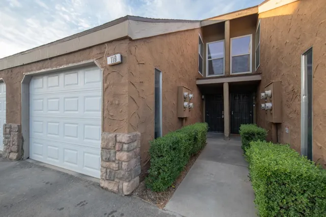 $269,900 | 7166 North Fruit Avenue, Unit 127, Fresno, CA 93711