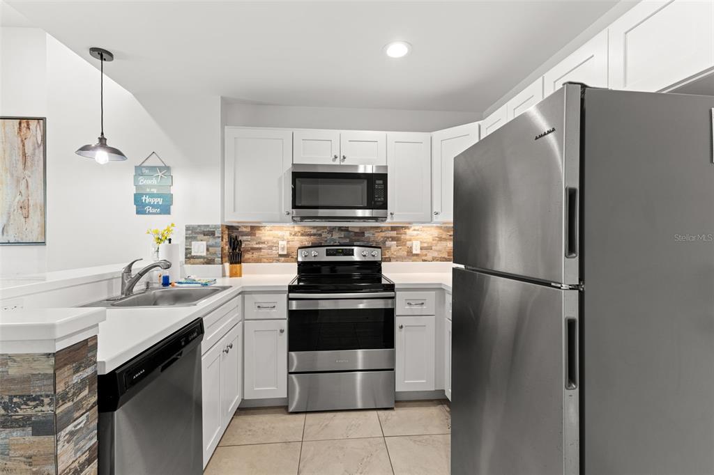 13101 Gulf Boulevard, Unit 1605 Madeira Beach, FL 33708 - Photo 12 of 41