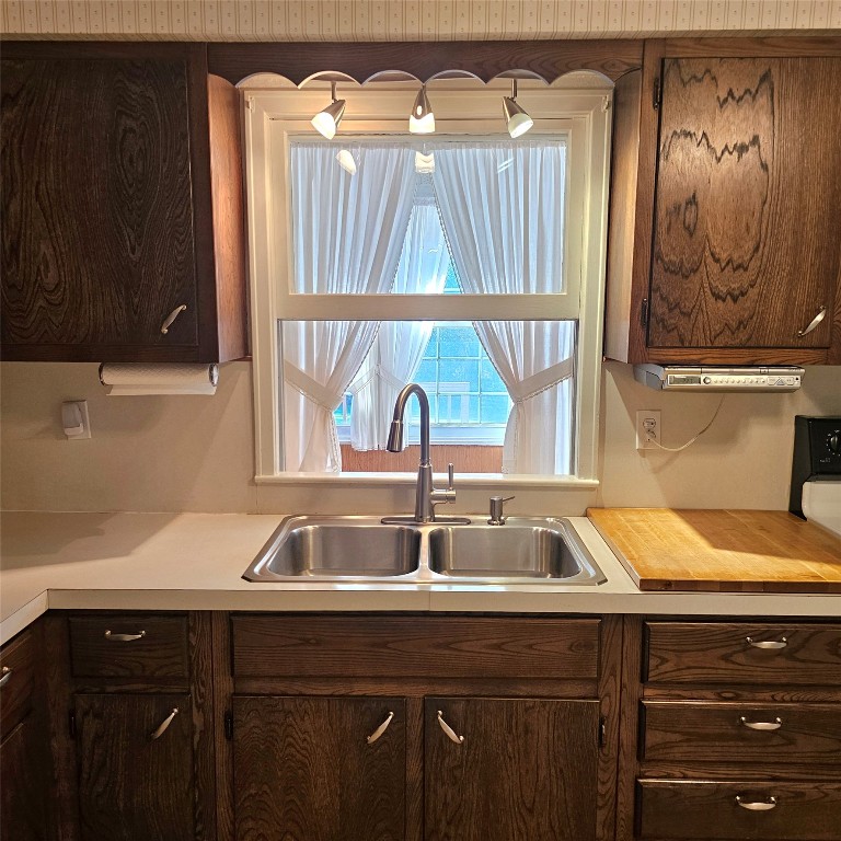 18 Roxbury Street Conklin, NY 13748 - Photo 6 of 34