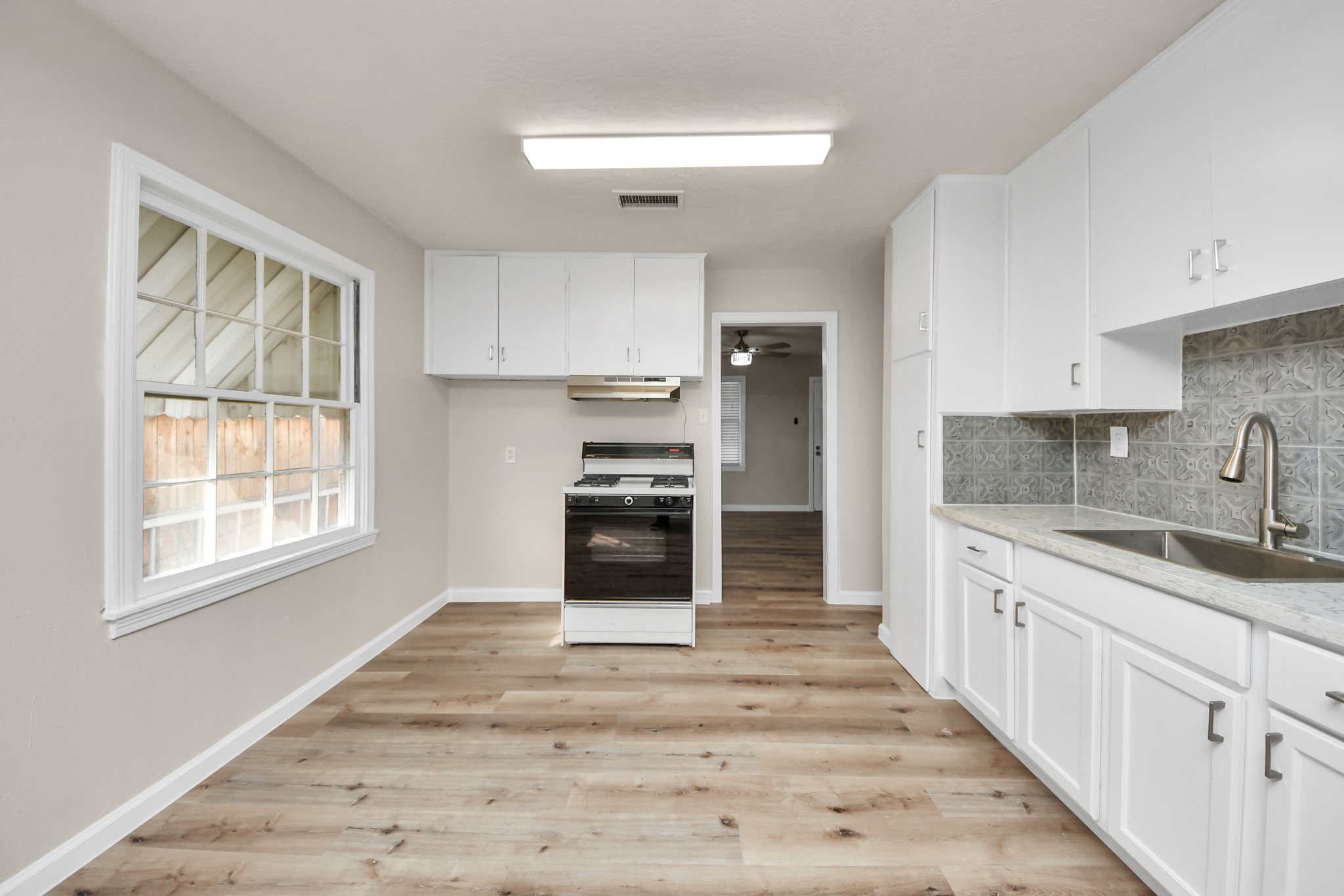 3122 Fern Street Pasadena, TX 77503 - Photo 4 of 39