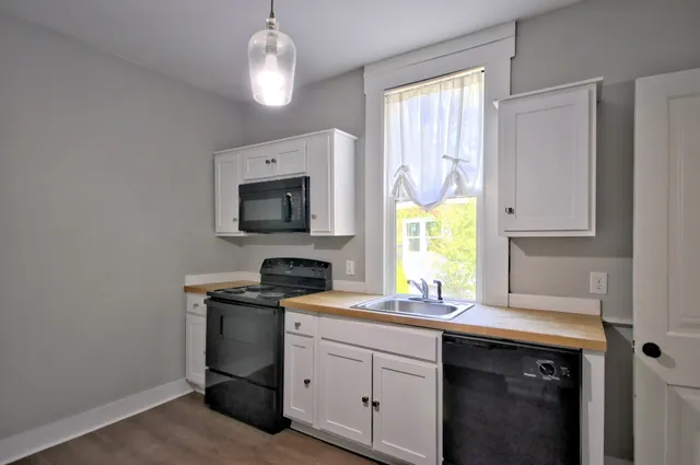 $750 | 610 Greenwood Avenue, Unit B, Clarksville, TN 37040