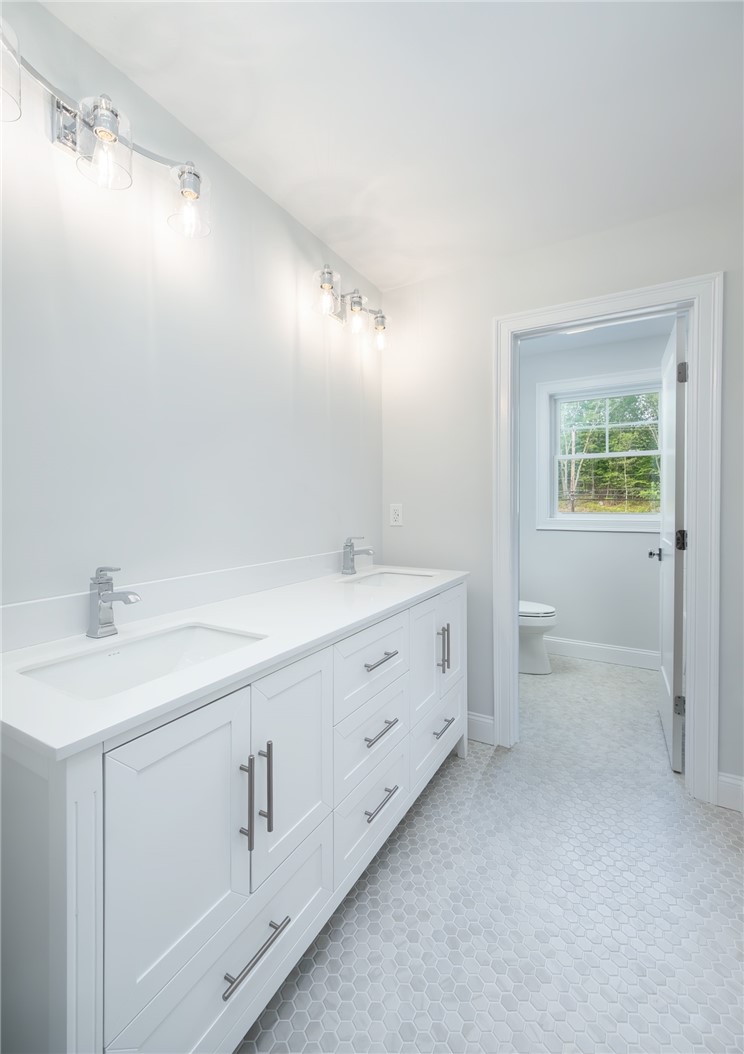 4 Upper Farm Way Johnston, RI 02919 - Photo 24 of 33