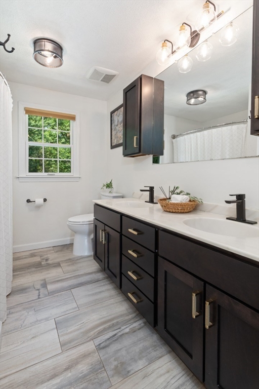 71 Red Gate Lane Reading, MA 01867 - Photo 12 of 40