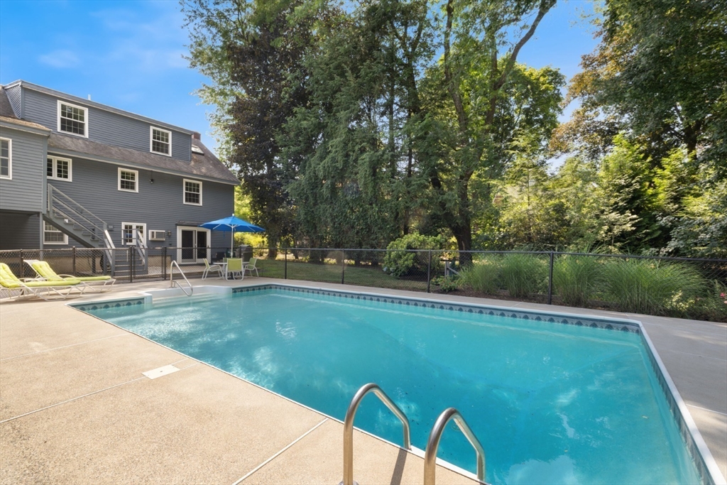 71 Red Gate Lane Reading, MA 01867 - Photo 38 of 40