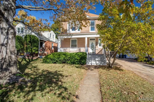 $419,900 | 7235 El Moro Avenue, Richmond Heights, MO 63117