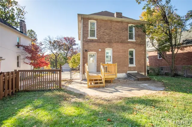 $419,900 | 7235 El Moro Avenue, Richmond Heights, MO 63117