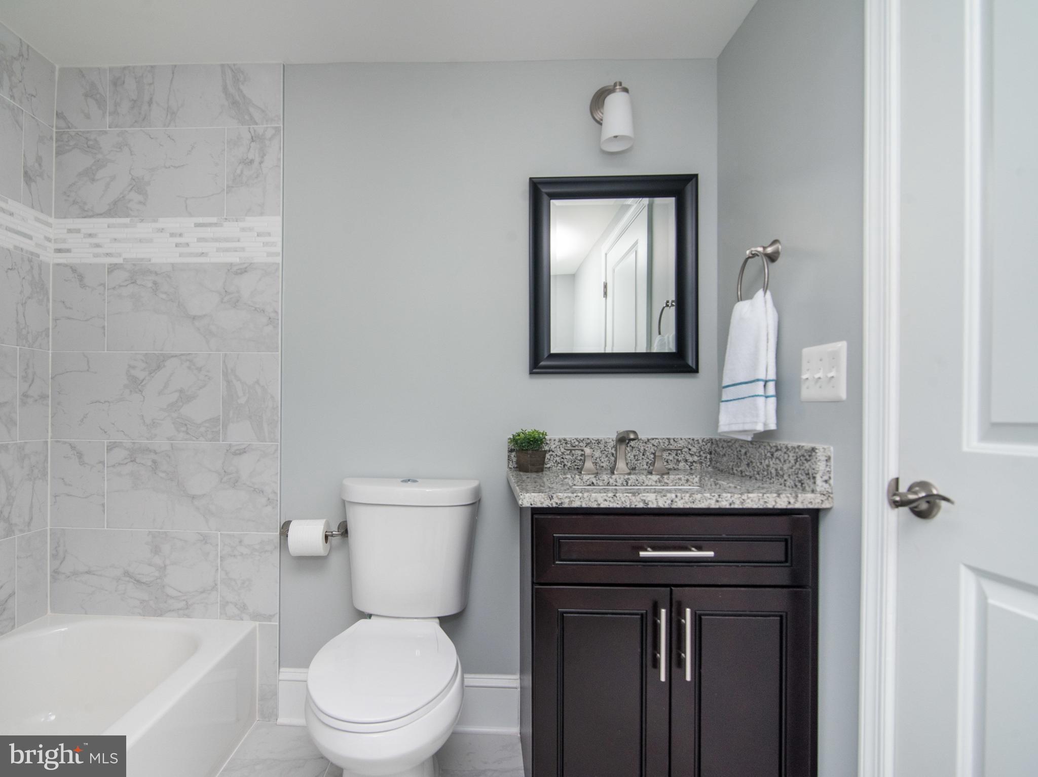5016 Plymouth Road Baltimore, MD 21214 - Photo 22 of 30 Hall Full Bath